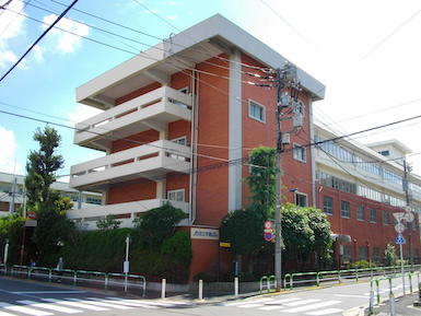 Seiritsu_Gakuen_Junior_&_Senior_High_School.JPG